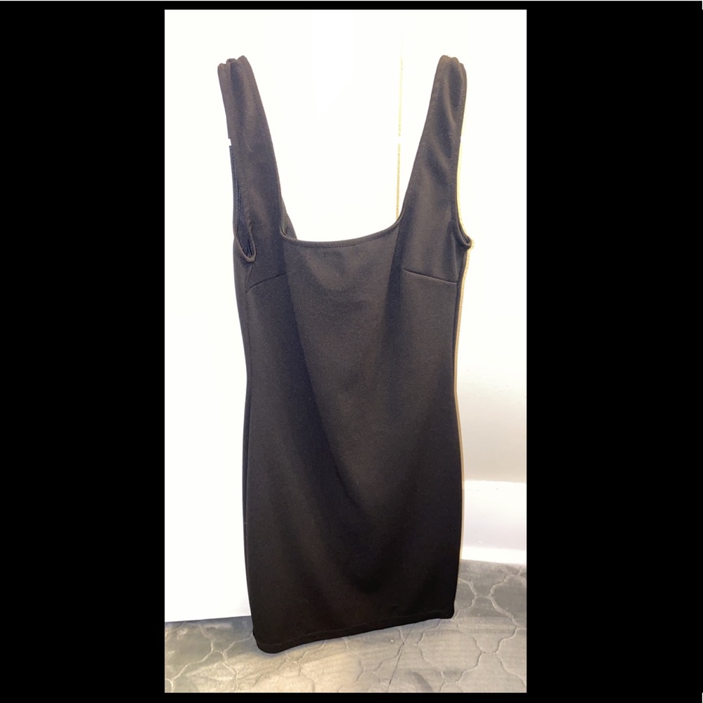 Short black dress. Size XS